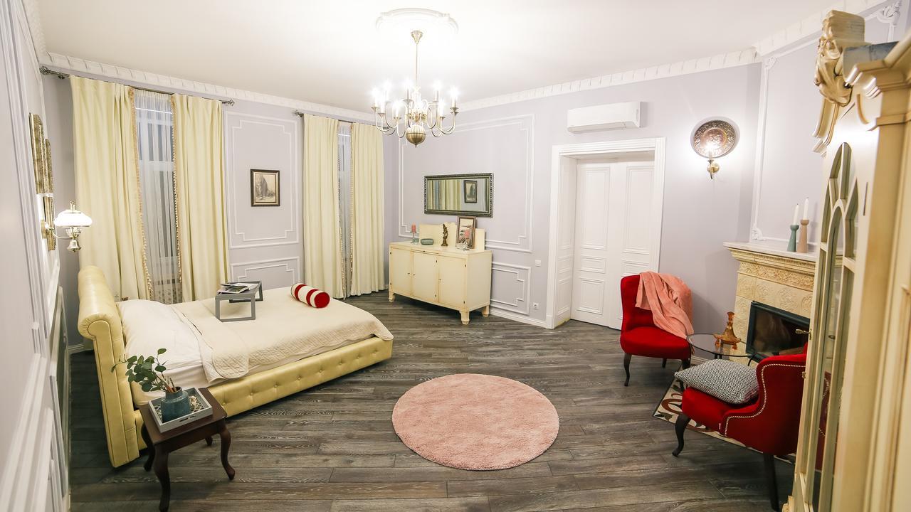 Franco Luxury Appartement Lviv Buitenkant foto